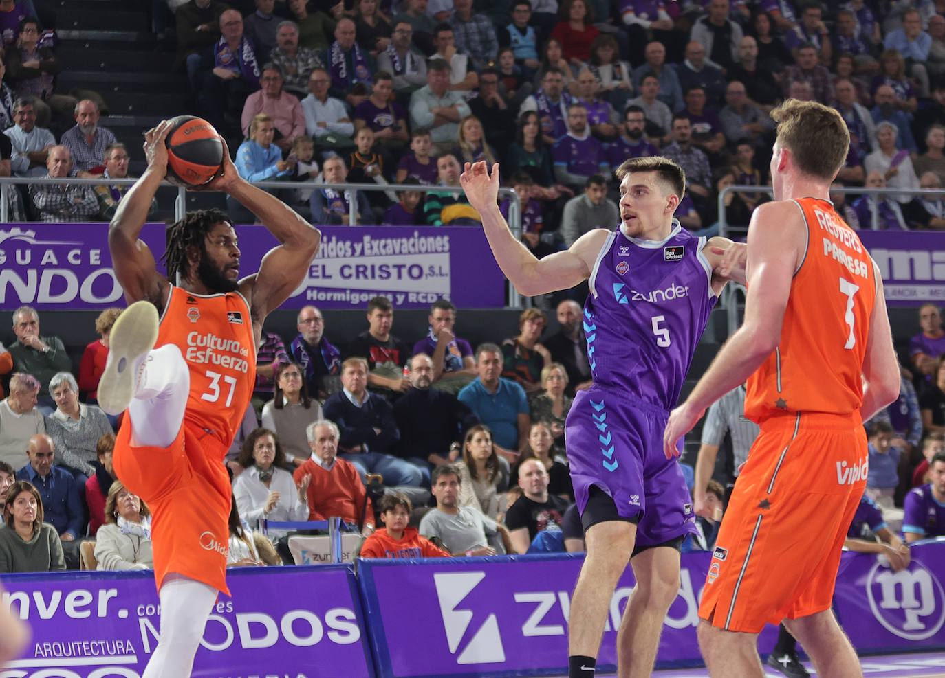 El Valencia castiga al Zunder Palencia