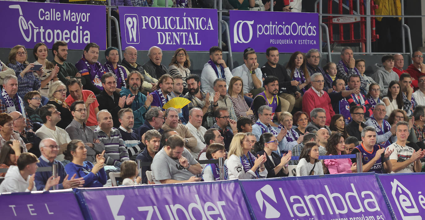 La afición del Zunder Palencia, fiel hasta el final