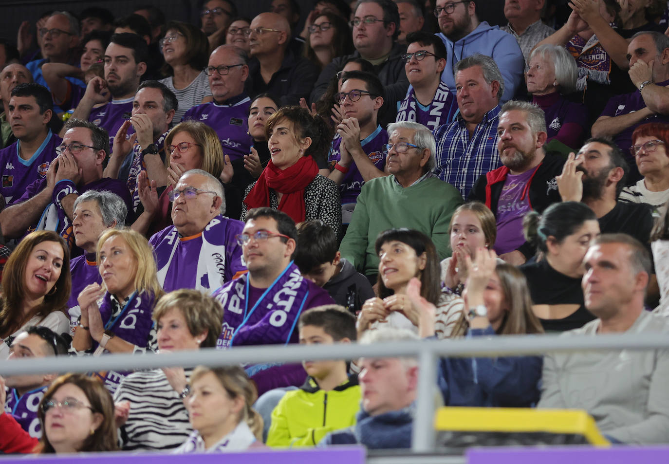 La afición del Zunder Palencia, fiel hasta el final