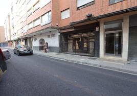 Calle Rizarzuela, a la altura del número 5, en donde nació el bebé.