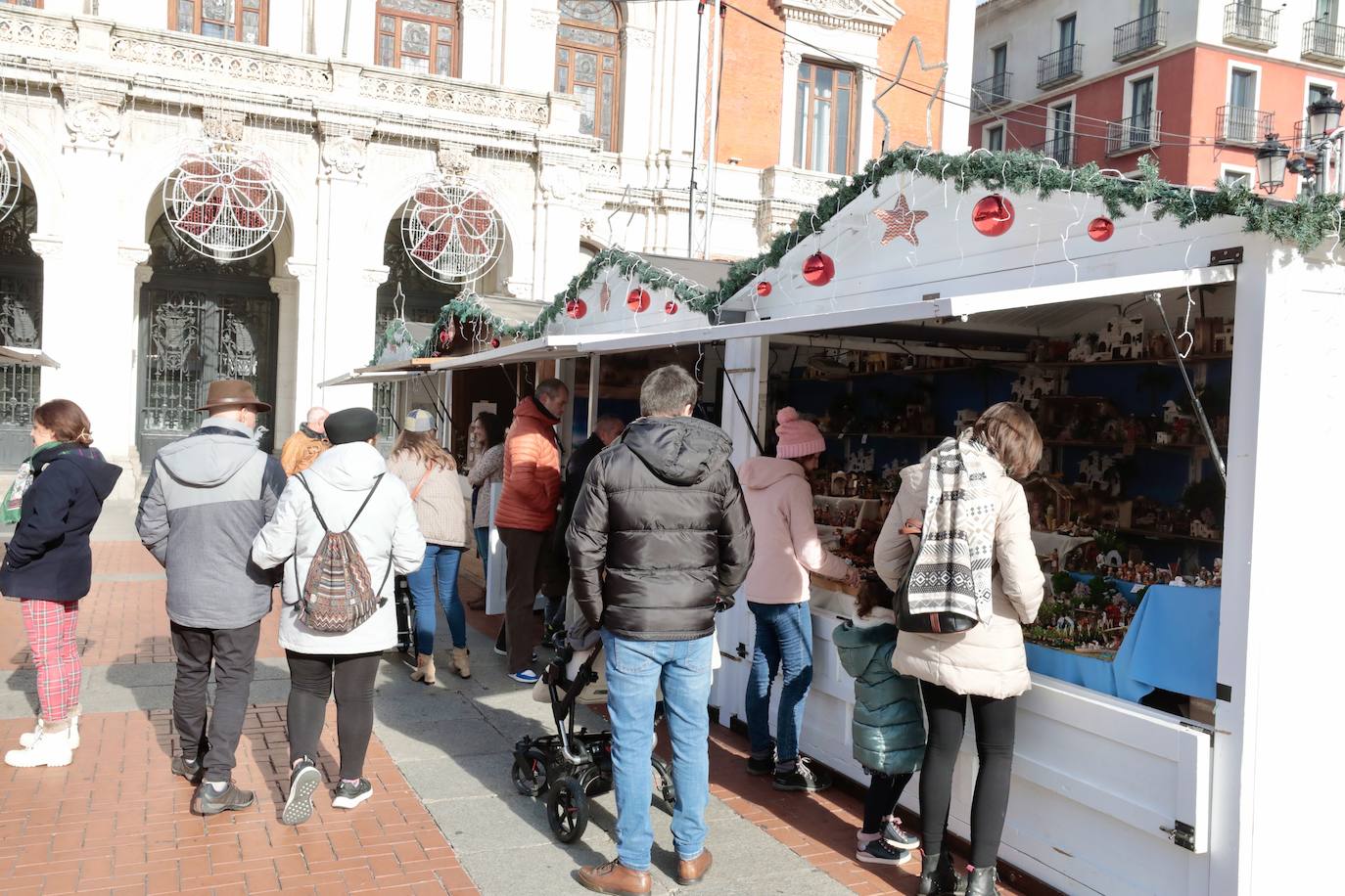 Imágenes del ambiente navideño en la Plaza Mayor (1/2)