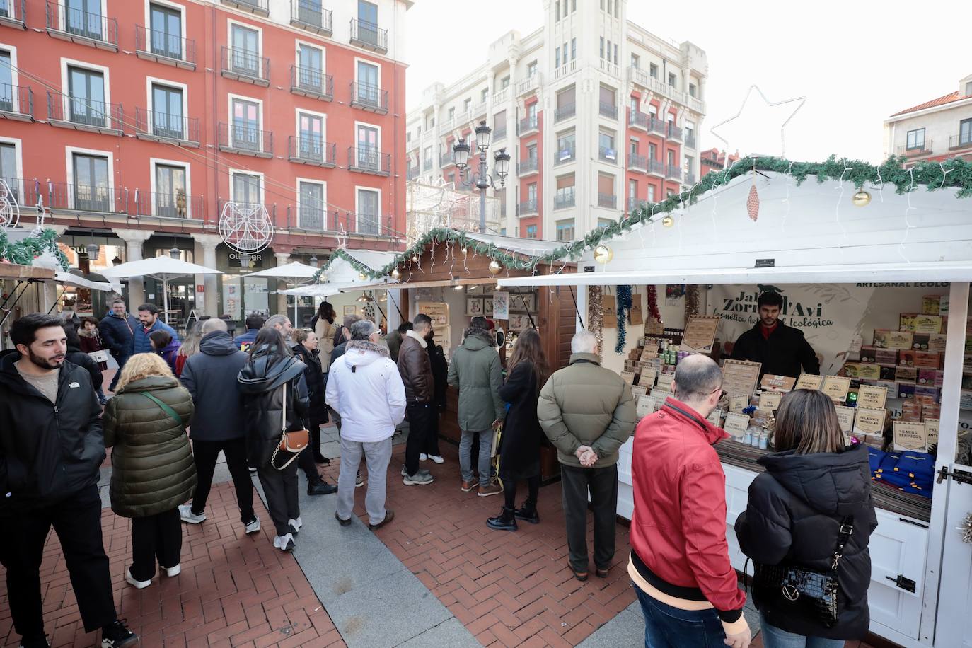 Imágenes del ambiente navideño en la Plaza Mayor (1/2)