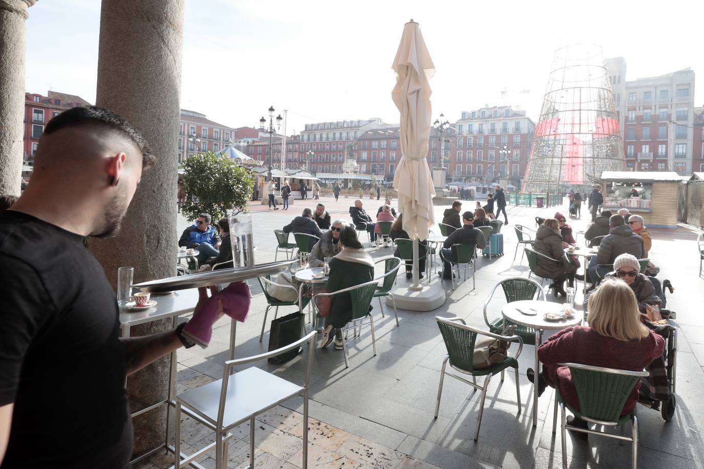 Imágenes del ambiente navideño en la Plaza Mayor (1/2)