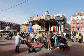 Imágenes del ambiente navideño en la Plaza Mayor (2/2)