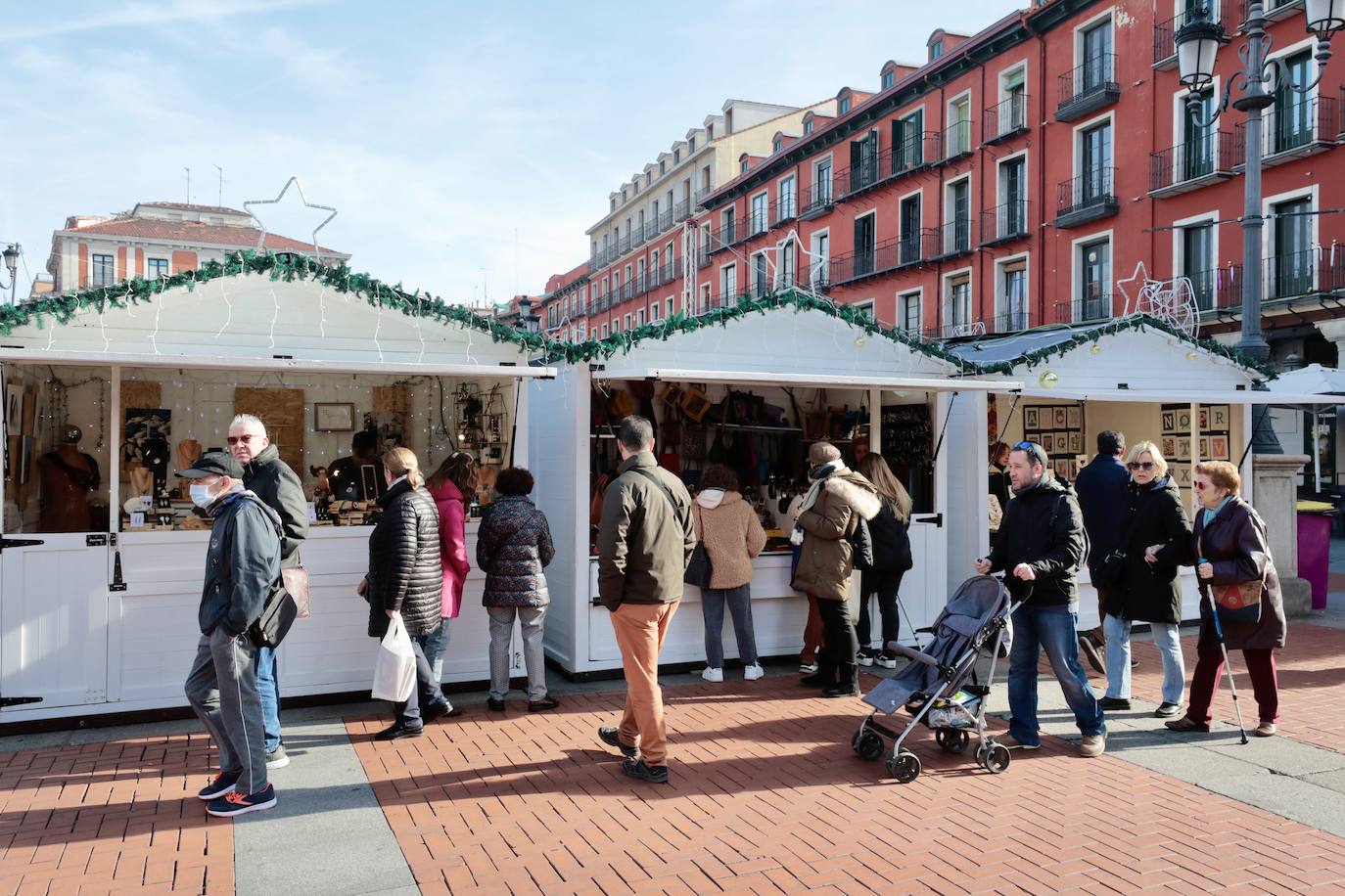 Imágenes del ambiente navideño en la Plaza Mayor (2/2)