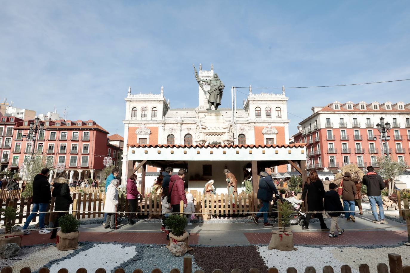 Imágenes del ambiente navideño en la Plaza Mayor (2/2)