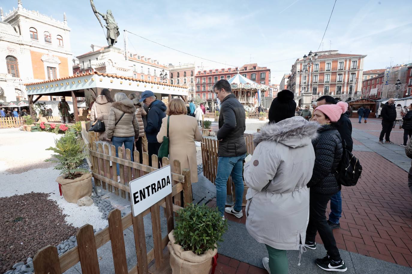 Imágenes del ambiente navideño en la Plaza Mayor (2/2)