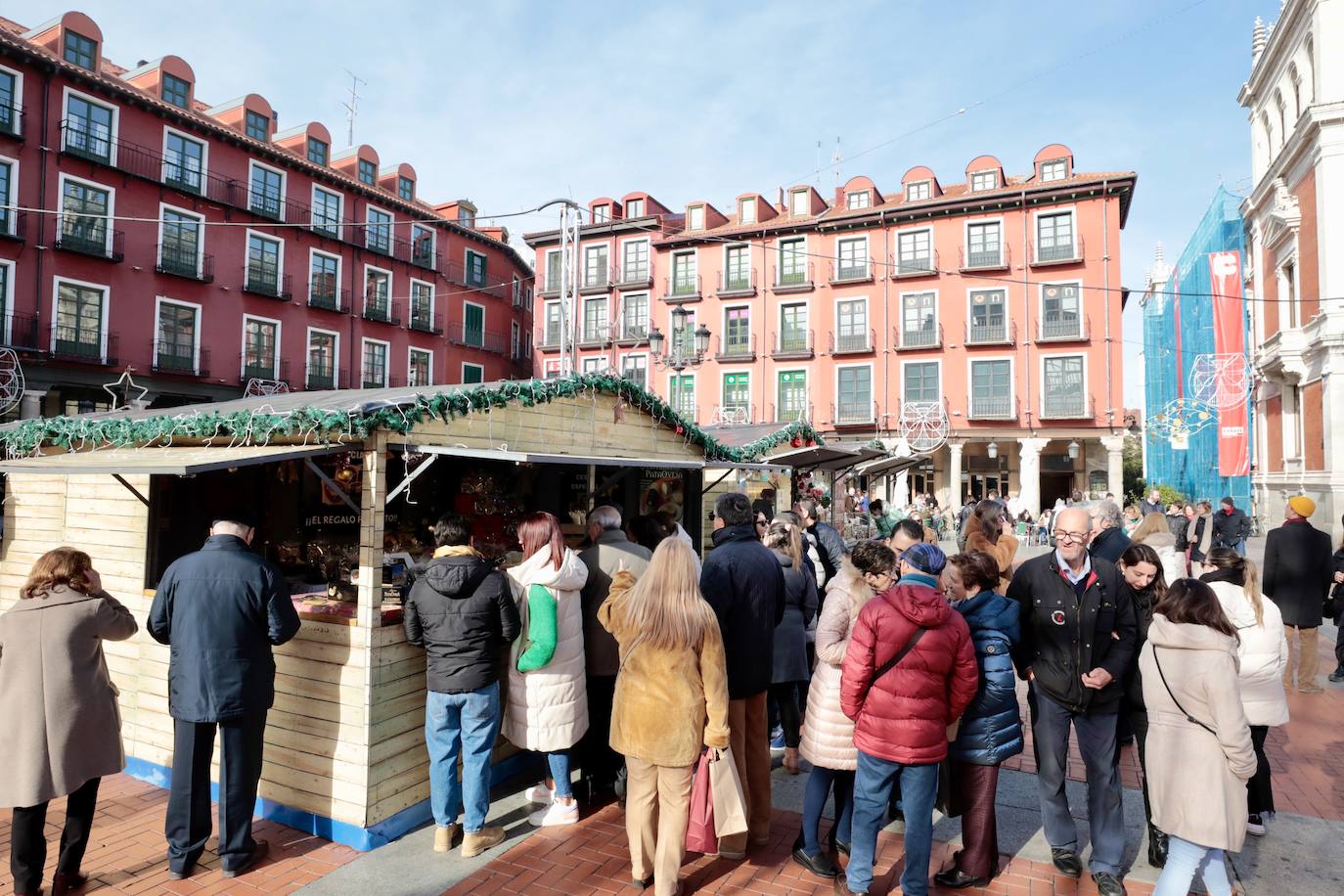 Imágenes del ambiente navideño en la Plaza Mayor (2/2)