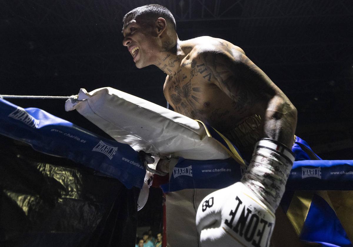 Imágenes del combate que ha dejado a Salvi sin el cinturón europeo