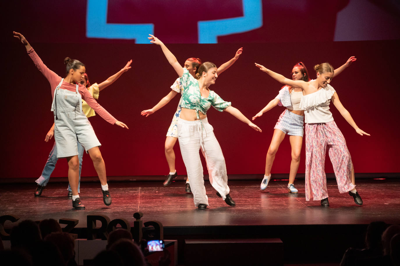 Homenaje a los voluntarios y socios de Cruz Roja en el Principal