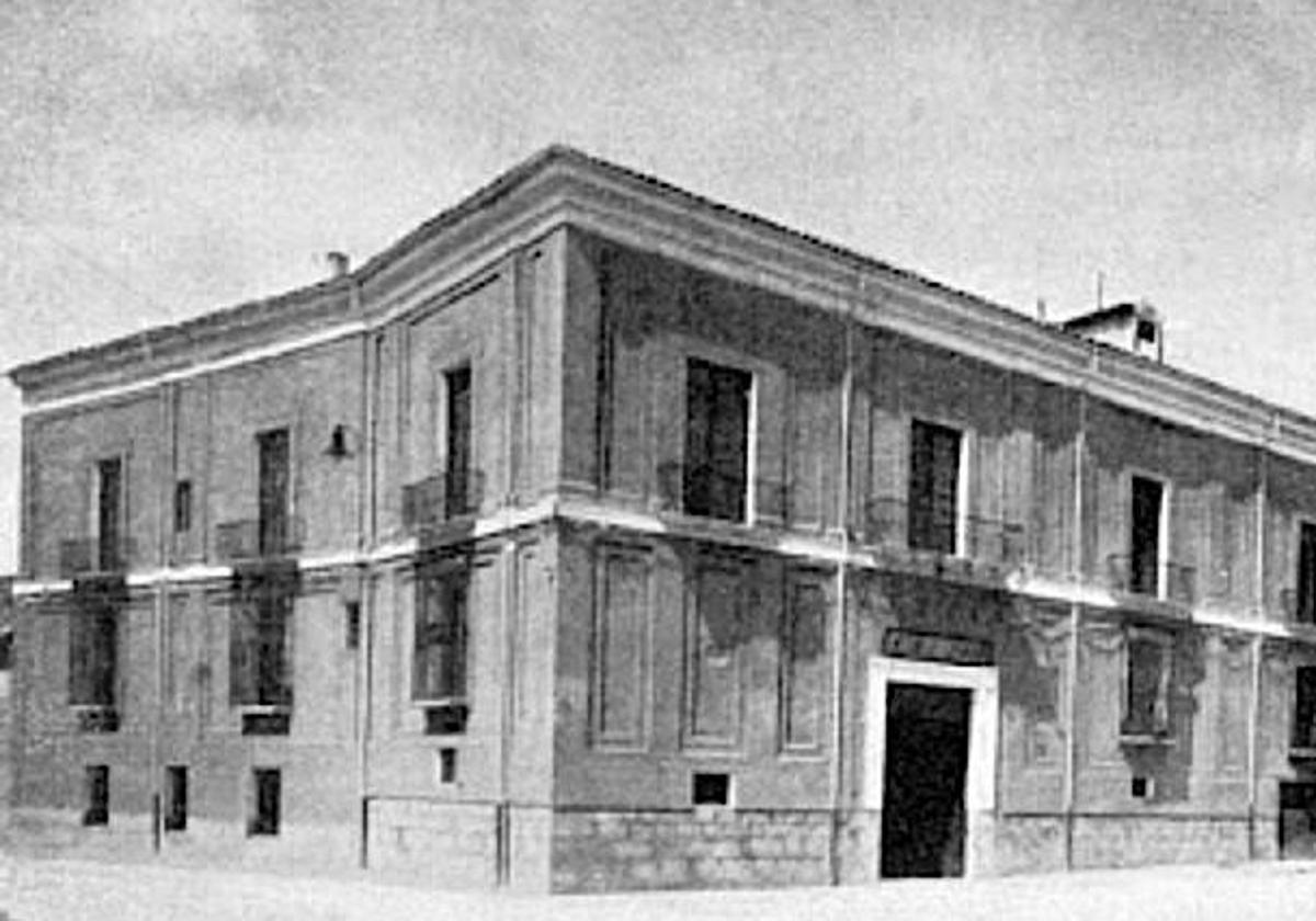 Casona de la plaza de San Pablo donde estuvo hasta su cierre el Manicomio de San Rafael.