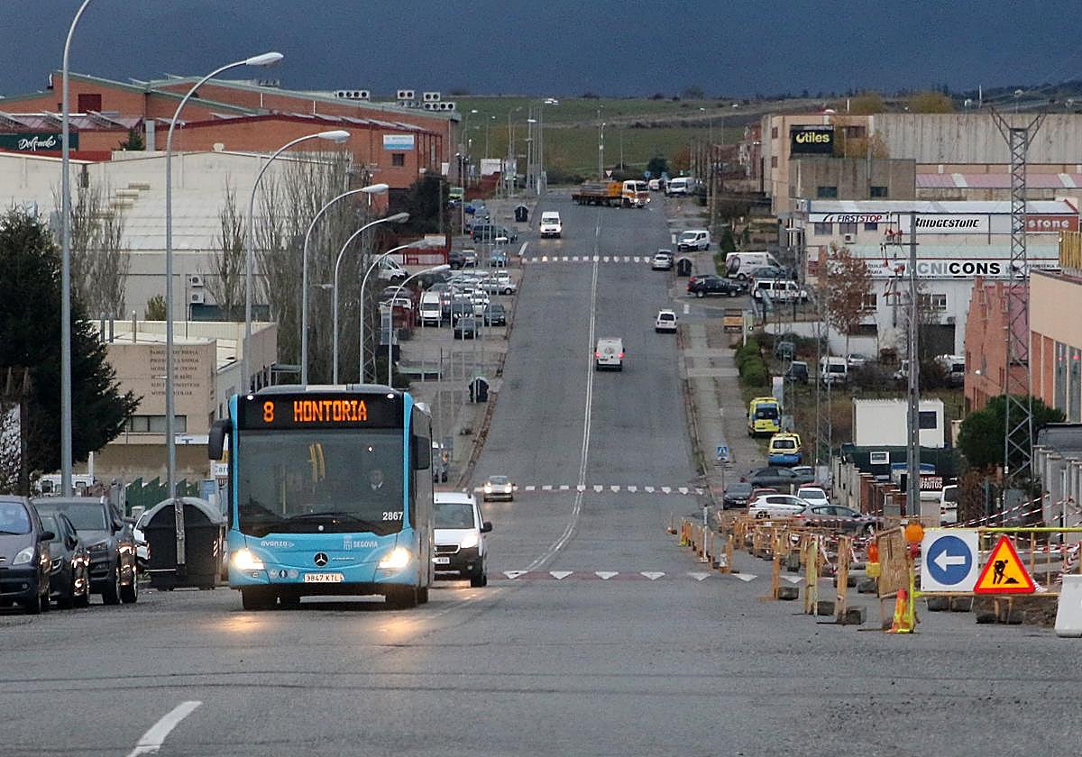 Avenida principal del polígono de Hontoria.