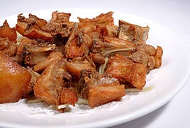 Plato de cochifrito.