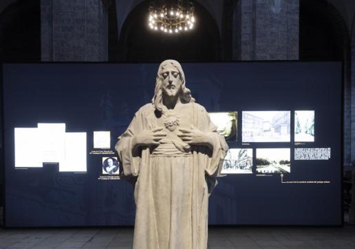 La imagen del Sagrado Corazón, en la exposición 'Venga tu reino' en la Catedral de Valladolid.