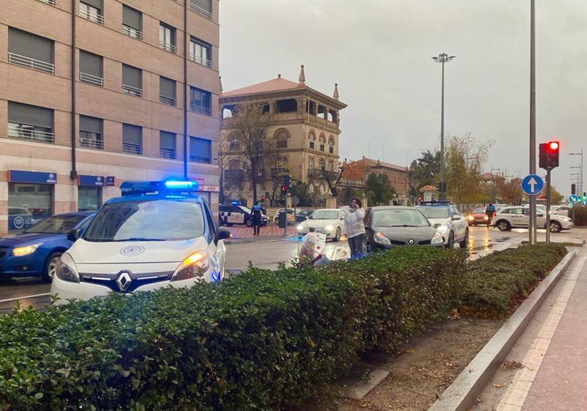 Policía Municipal, este jueves por la mañana en Arco de Ladrillo.