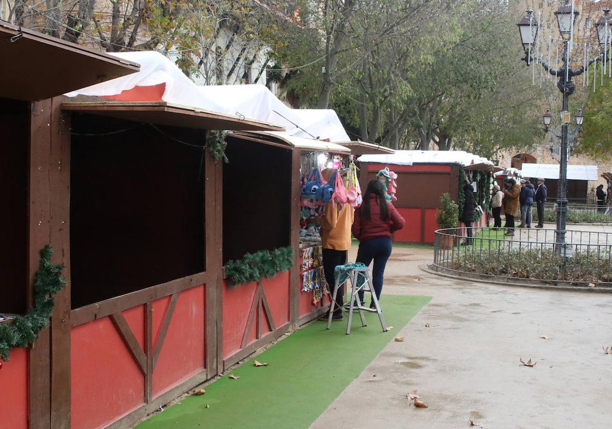 Casetas del Paseo de la Navidad, este lunes.