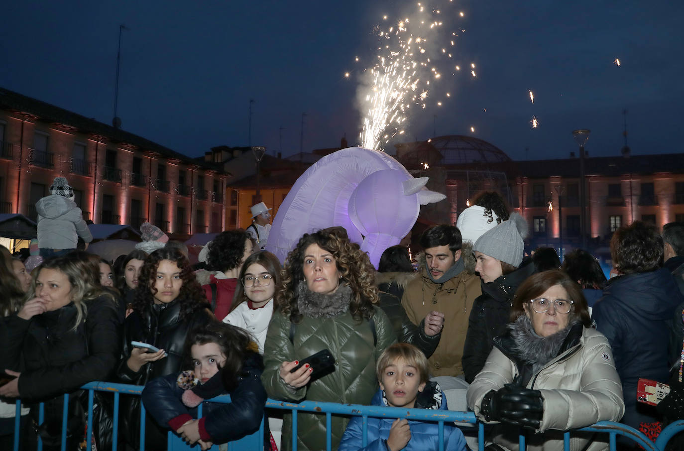 Las luces ya iluminan la Navidad en Palencia