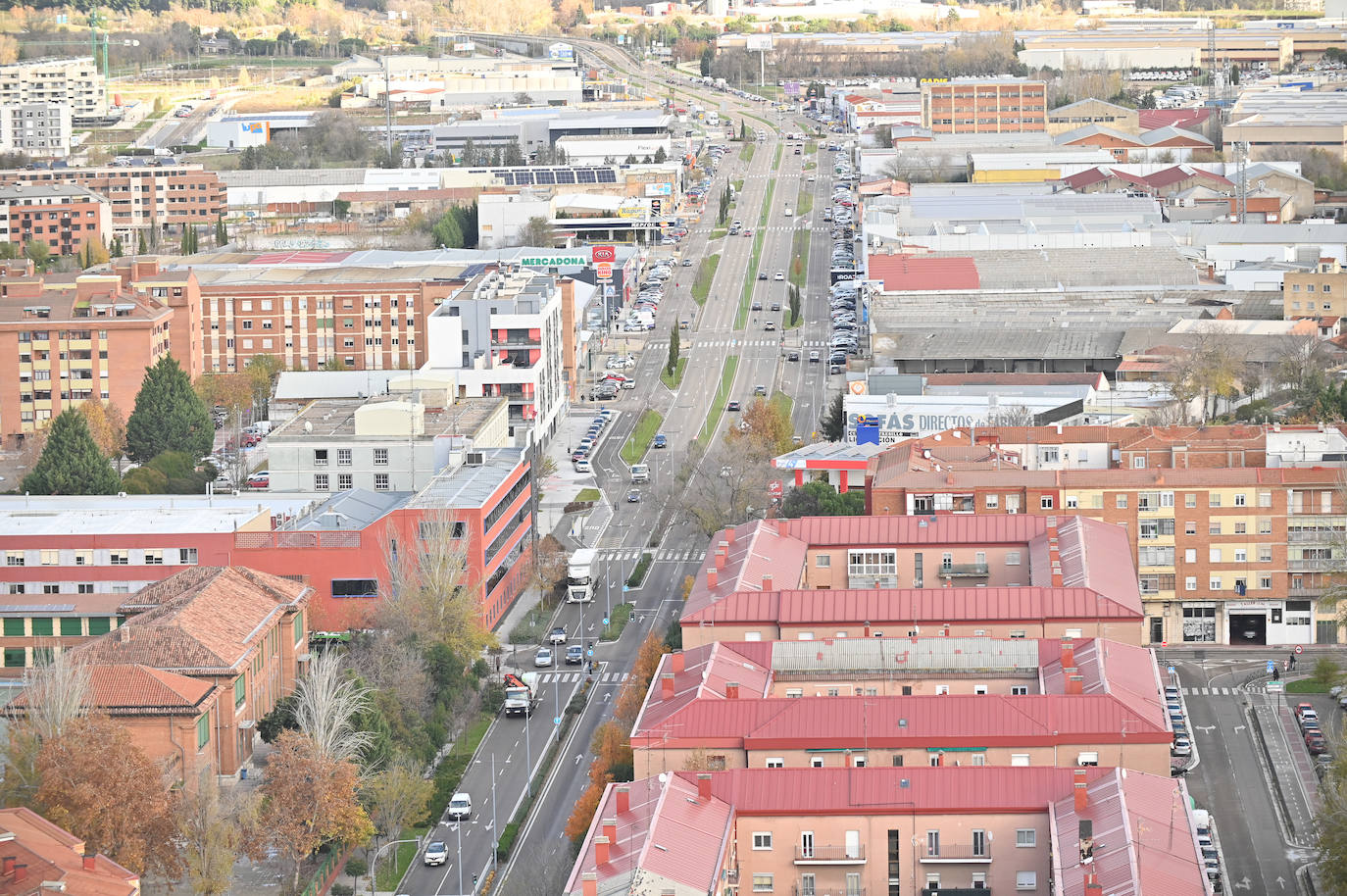 La avenida de Burgos, esta vez desde la última planta.