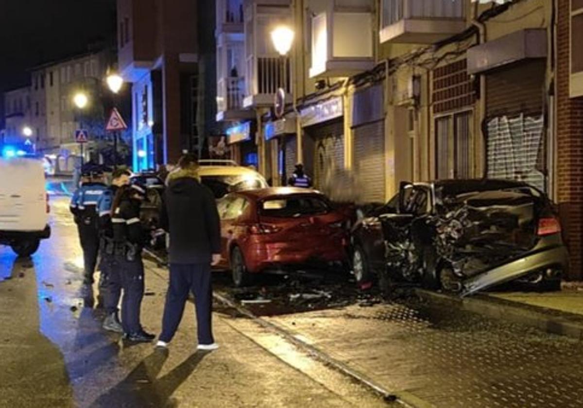 Estado en el que quedaron los coches tras el impacto.