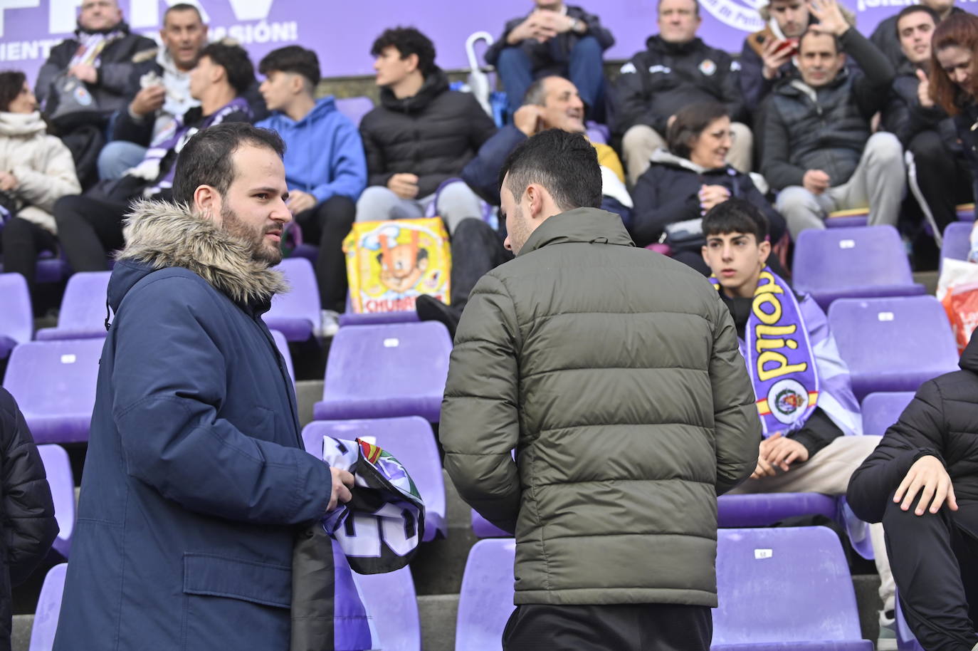 Búscate en las gradas del estadio José Zorrilla (1/4)