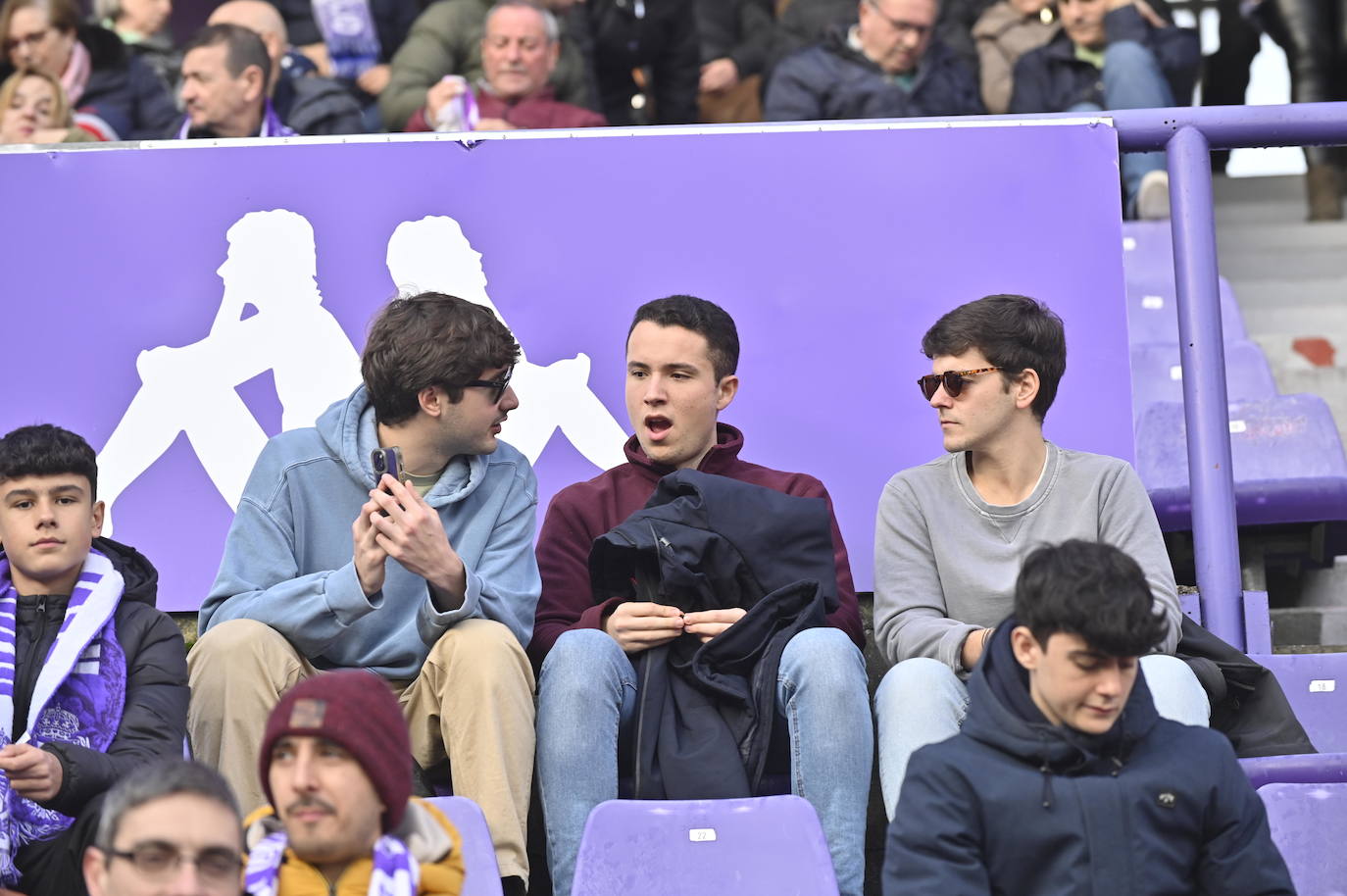 Búscate en las gradas del estadio José Zorrilla (1/4)