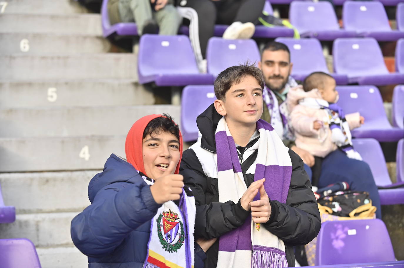 Búscate en las gradas del estadio José Zorrilla (2/4)