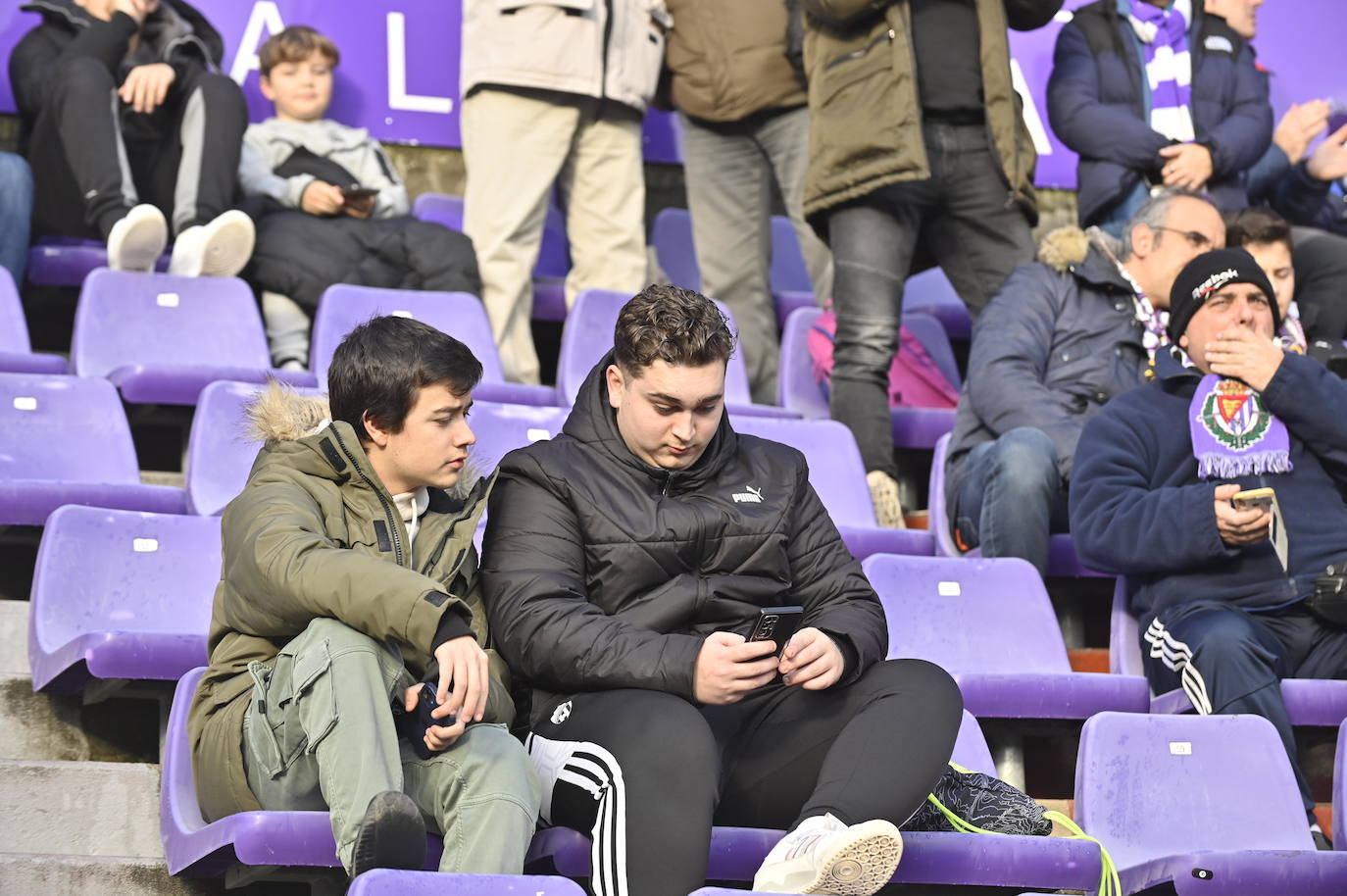 Búscate en las gradas del estadio José Zorrilla (2/4)