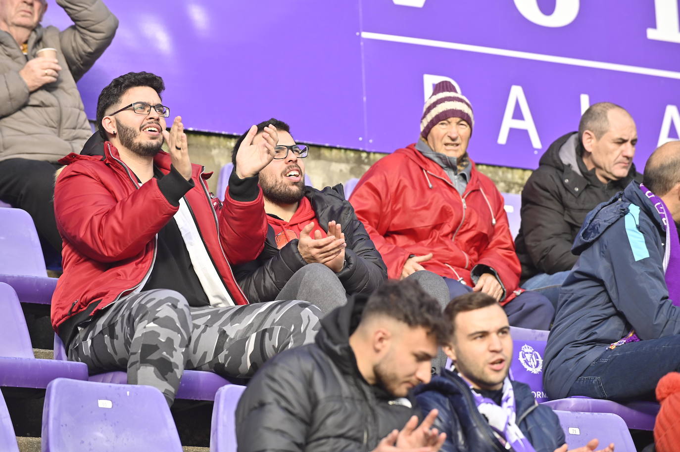 Búscate en las gradas del estadio José Zorrilla (2/4)