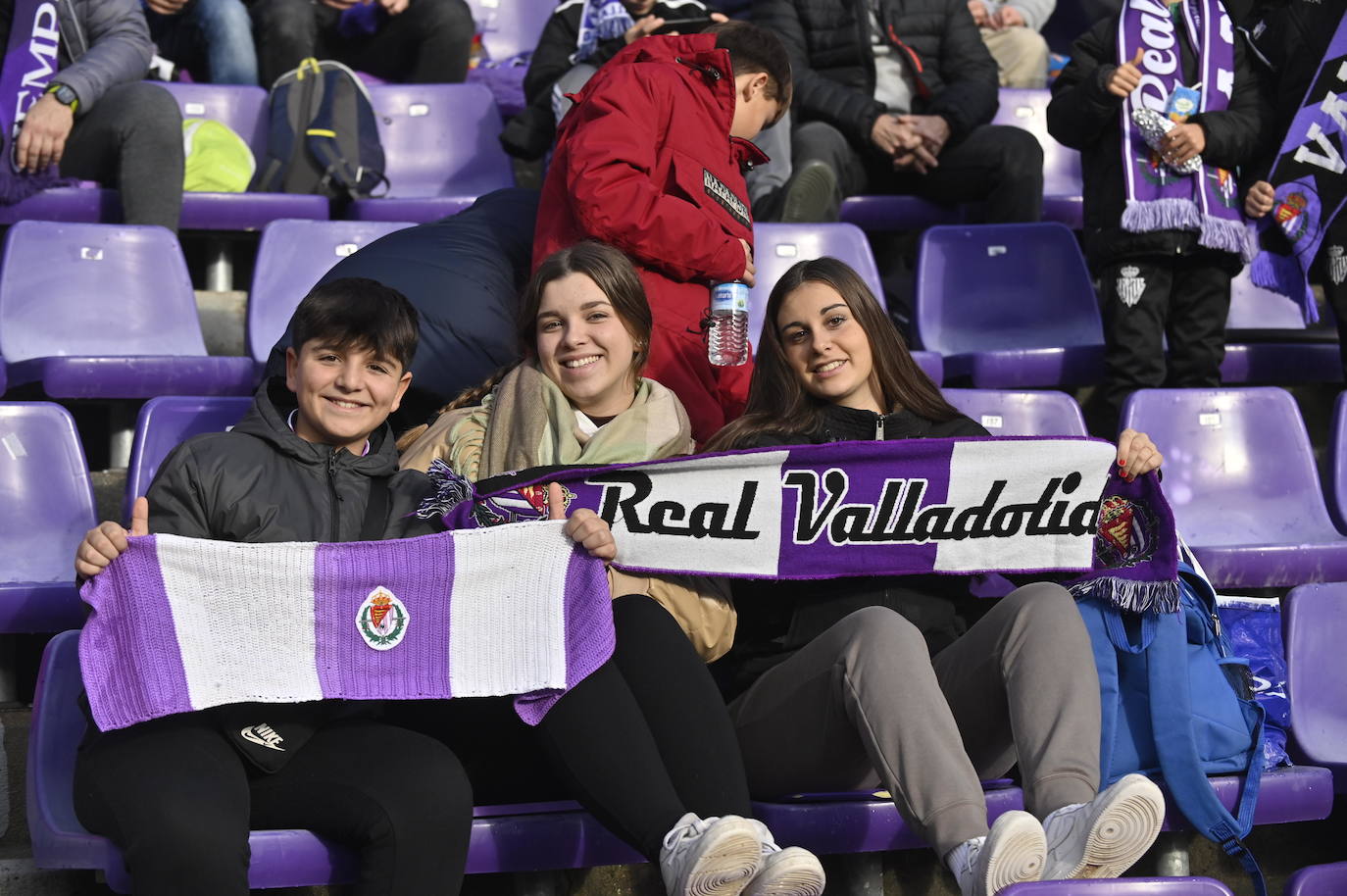 Búscate en las gradas del estadio José Zorrilla (2/4)