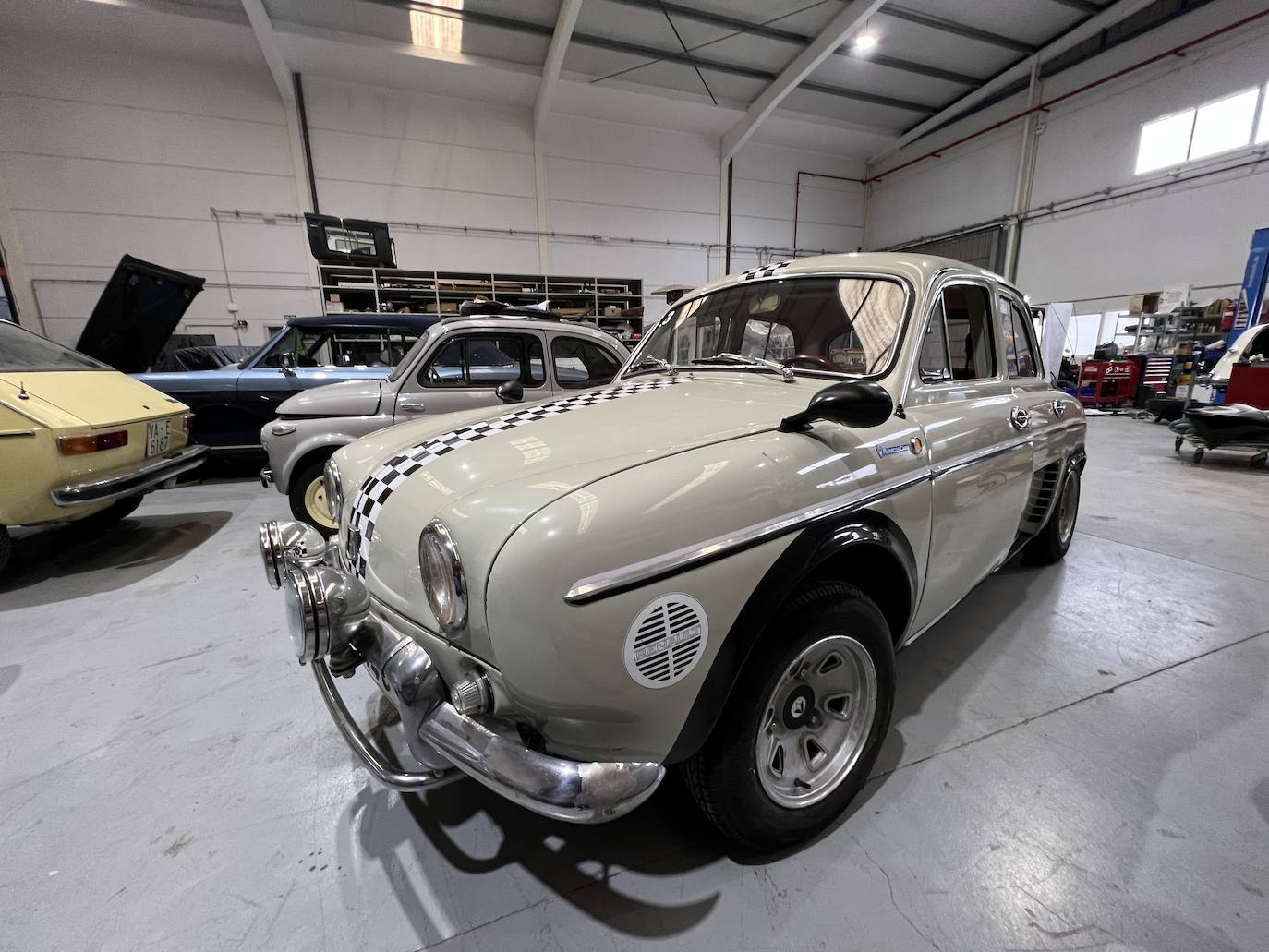 El Renault Dauphine Gordini, en imágenes