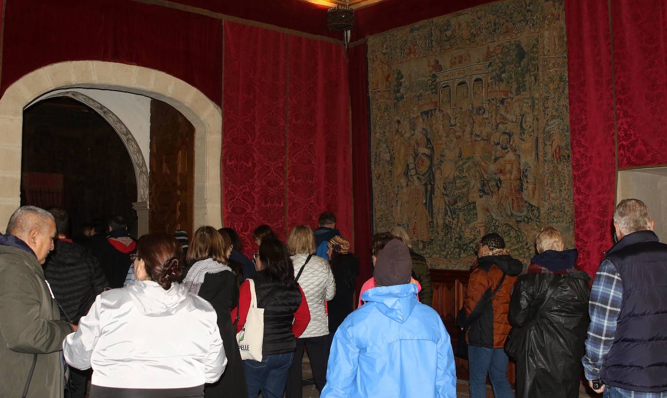 Segovia, repleta de turistas durante el puente