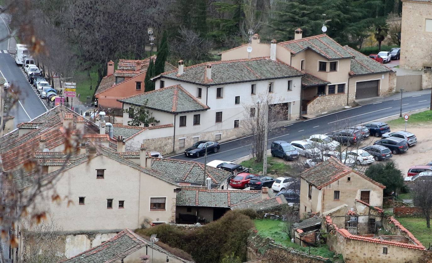 Segovia, repleta de turistas durante el puente