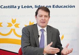 Mañueco participa en el acto de reconocimiento a la comunidad educativa de Castilla y León.