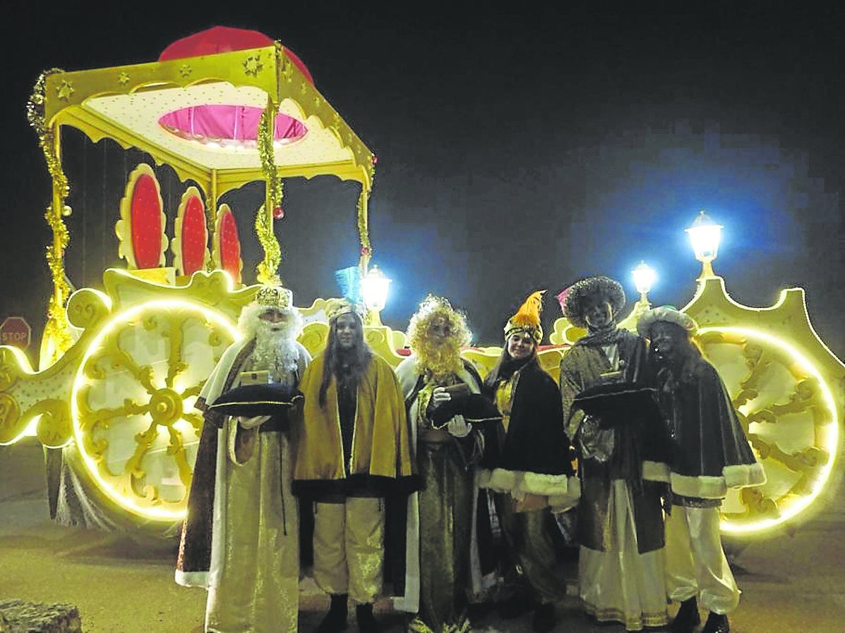 Reyes y pajes en la Cabalgata de Mojados.