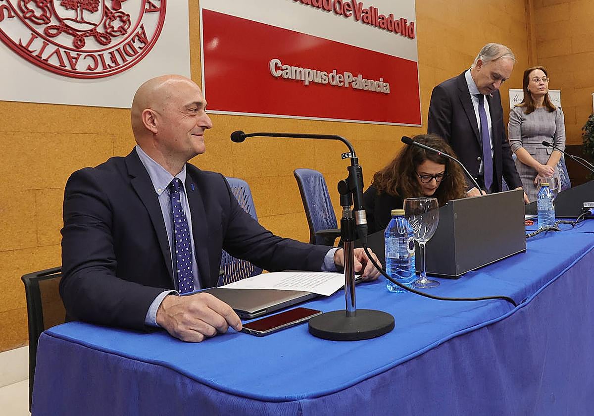 Julio Diez Casero toma posesión del Vicerrectorado de Palencia