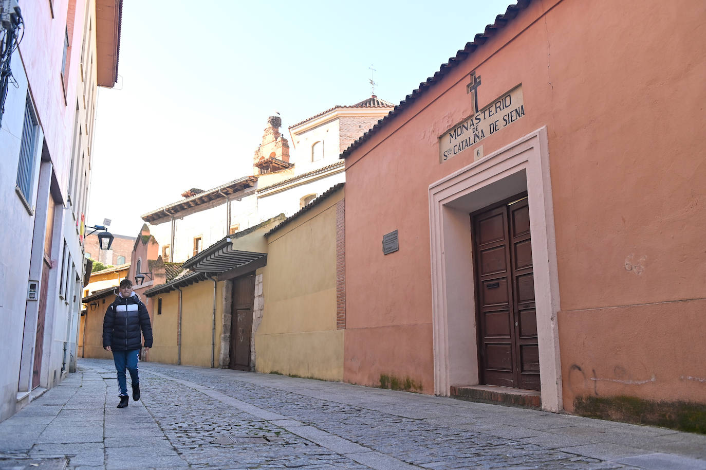 Un paseo en imágenes por la calle Santo Domingo de Guzmán