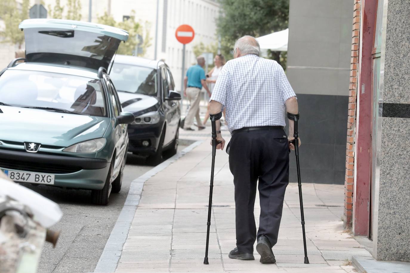 420.966 habitantes necesitan ayuda para su dependencia pero sólo el 37% la solicita