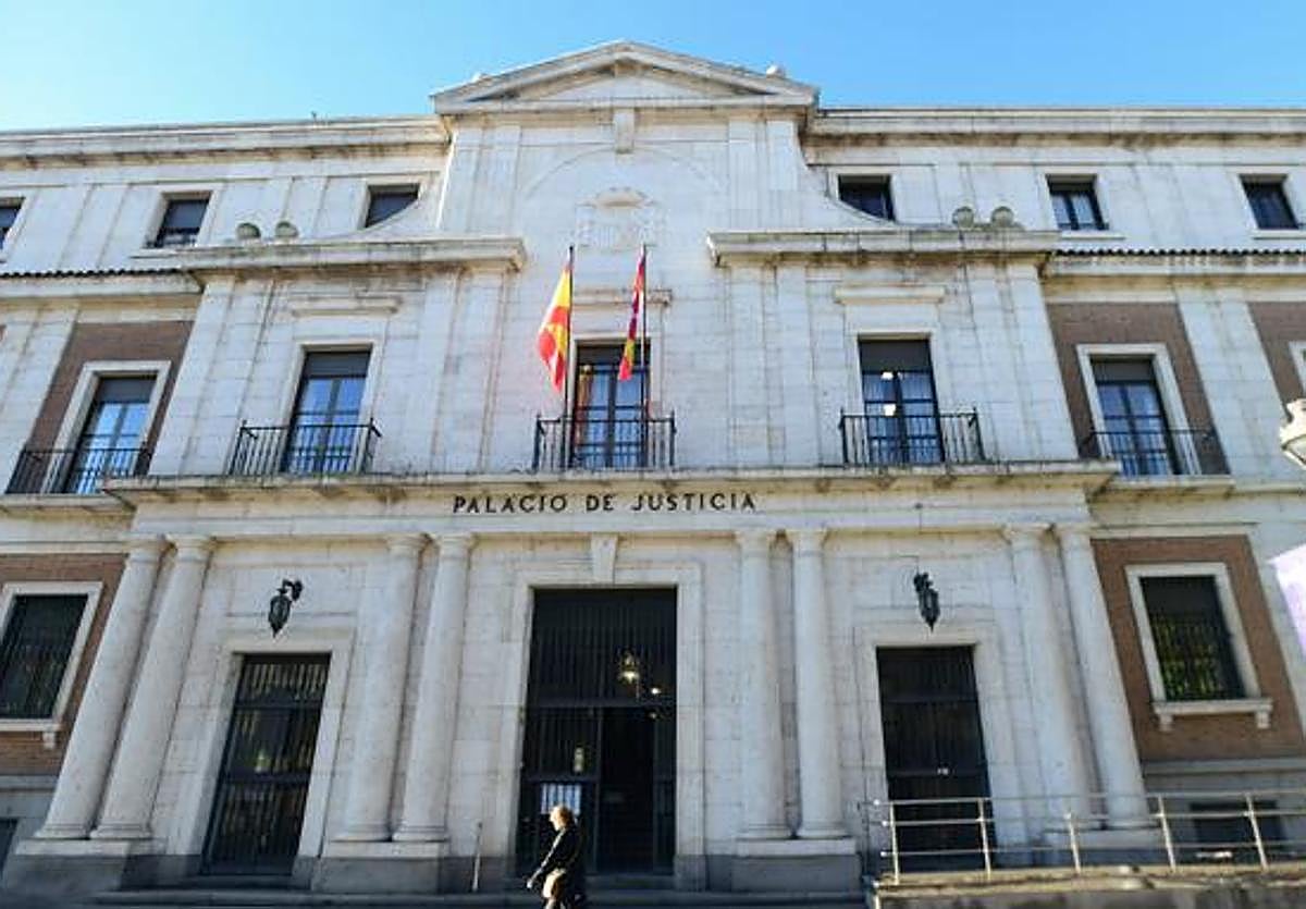 Fachada de la Audiencia de Valladolid.