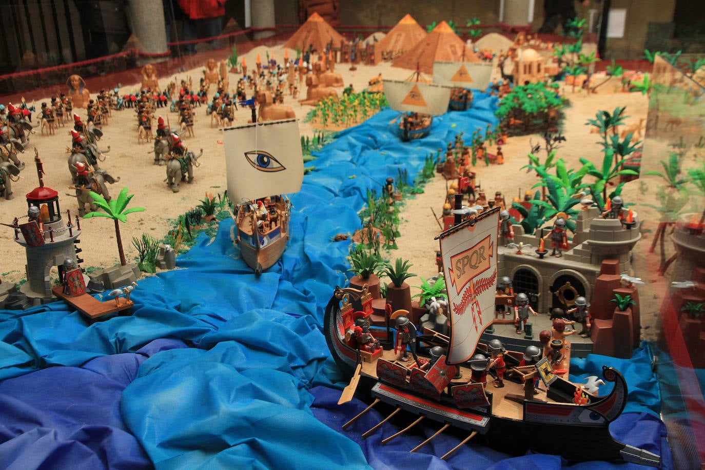 El belén hecho con más de 7.000 playmobil, en imágenes