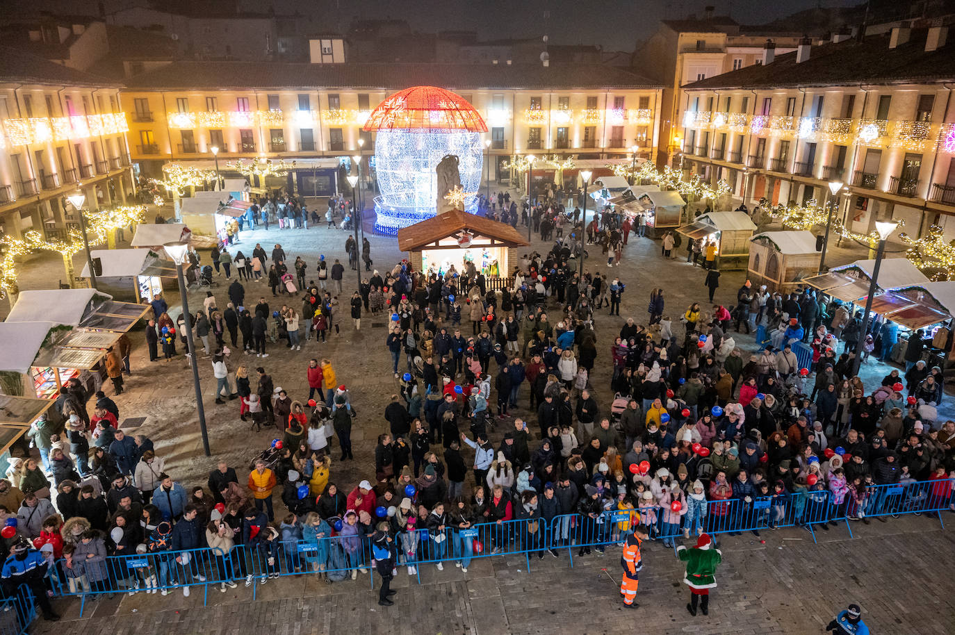 Papá Noel llena las calles de Palencia