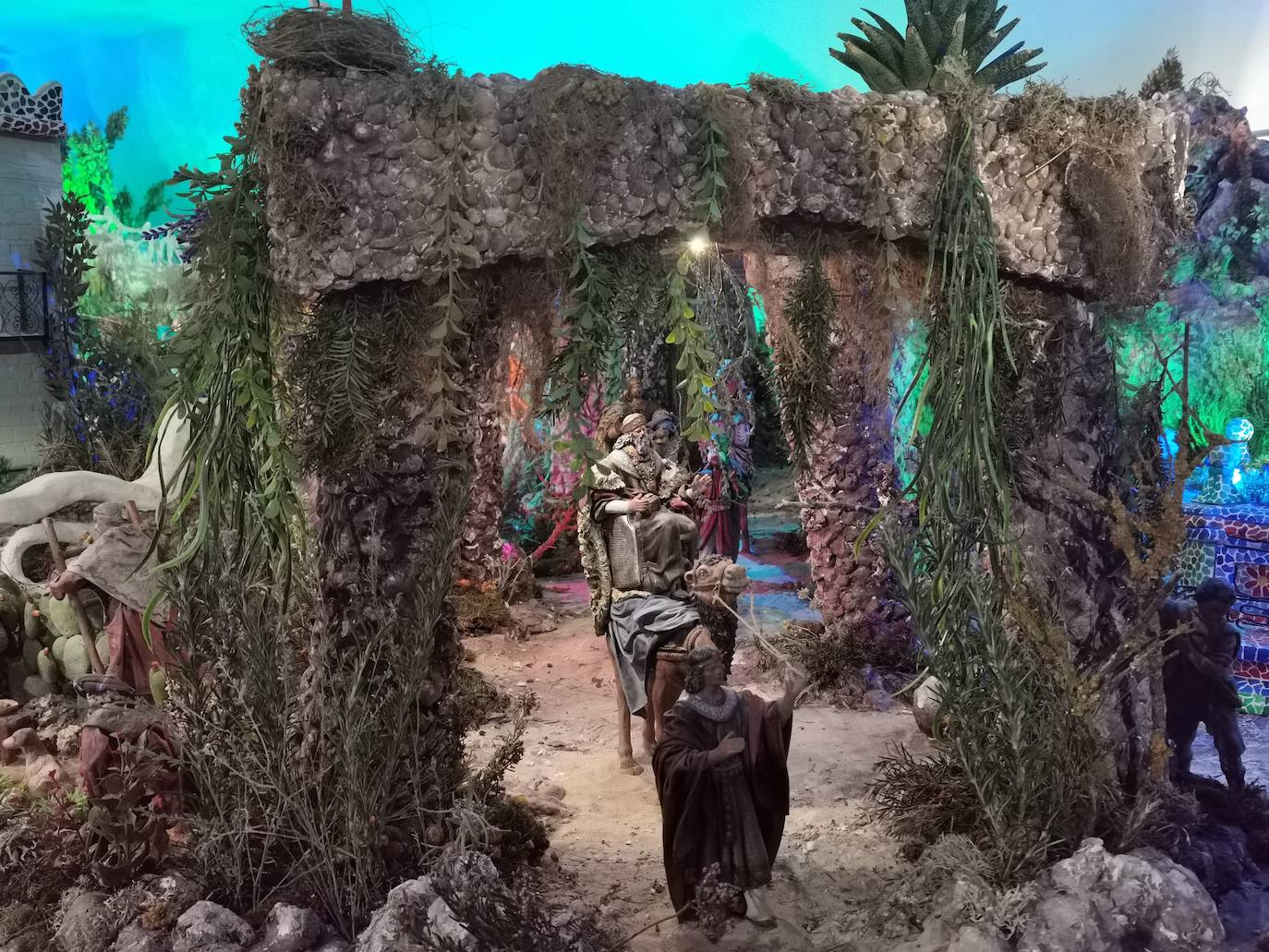 El colegio La Salle se inspira en Gaudí para su belén