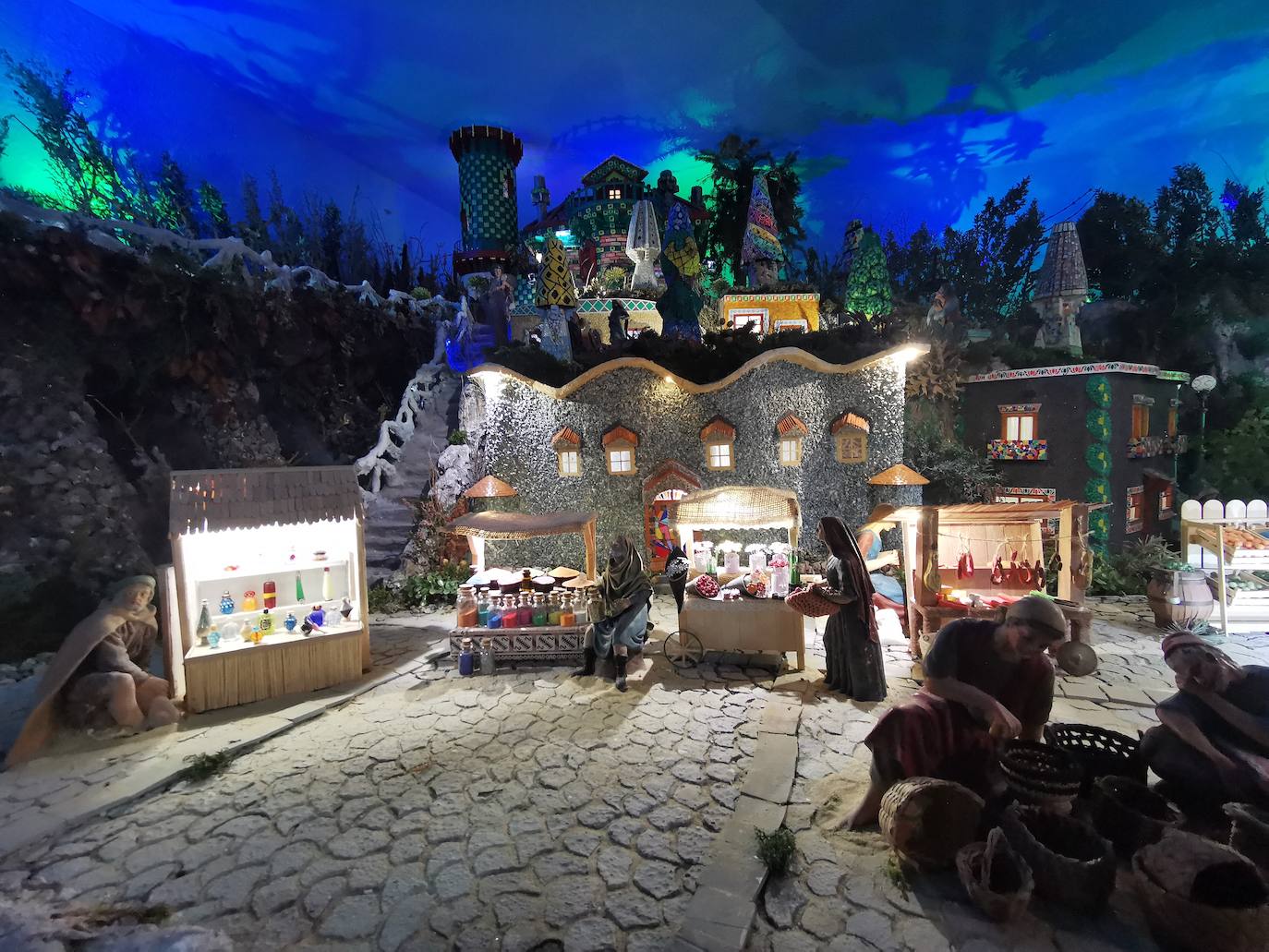 El colegio La Salle se inspira en Gaudí para su belén