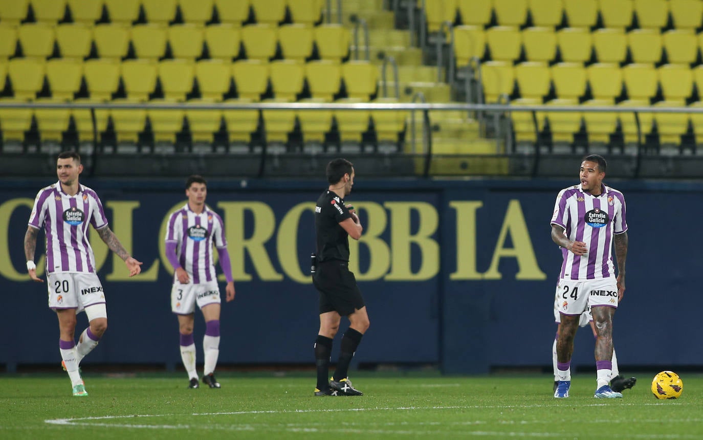 Las imágenes del partido Villarreal B - Real Valladolid