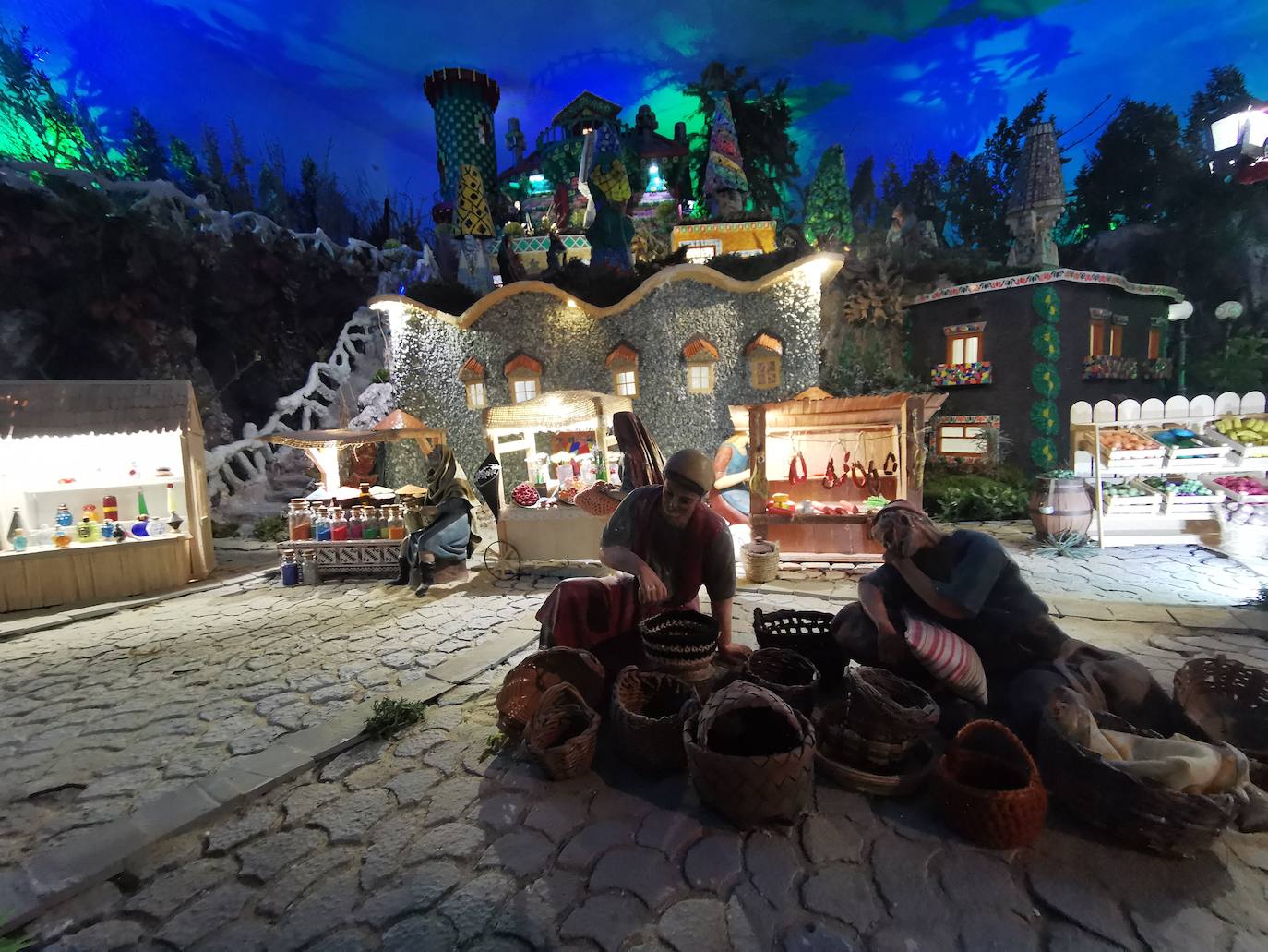 El colegio La Salle se inspira en Gaudí para su belén