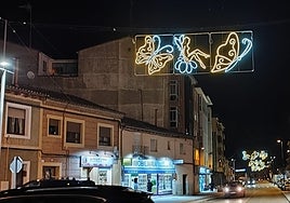 Luces retiradas de la Avenida Valladolid en Tordesillas.