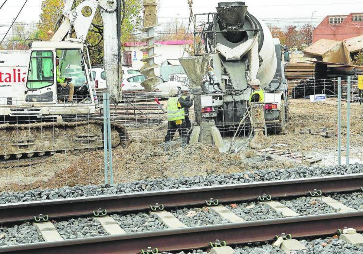 Obras del Ave a Cantabria en la zona norte de Palencia.