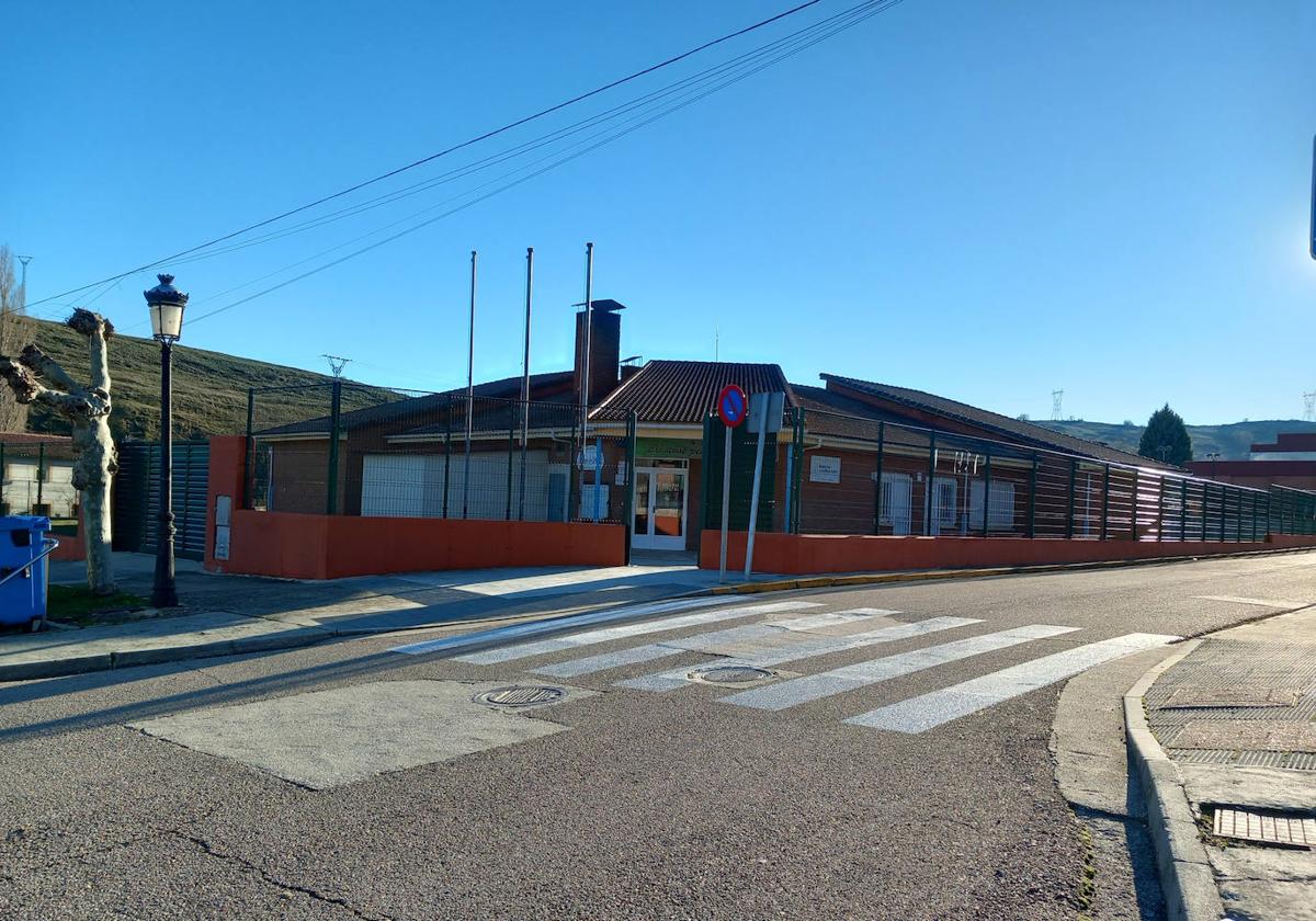 Colegio de Santibáñez de la Peña.