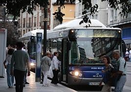 Autobús de Auvasa de una de las líneas especiales de Ferias.