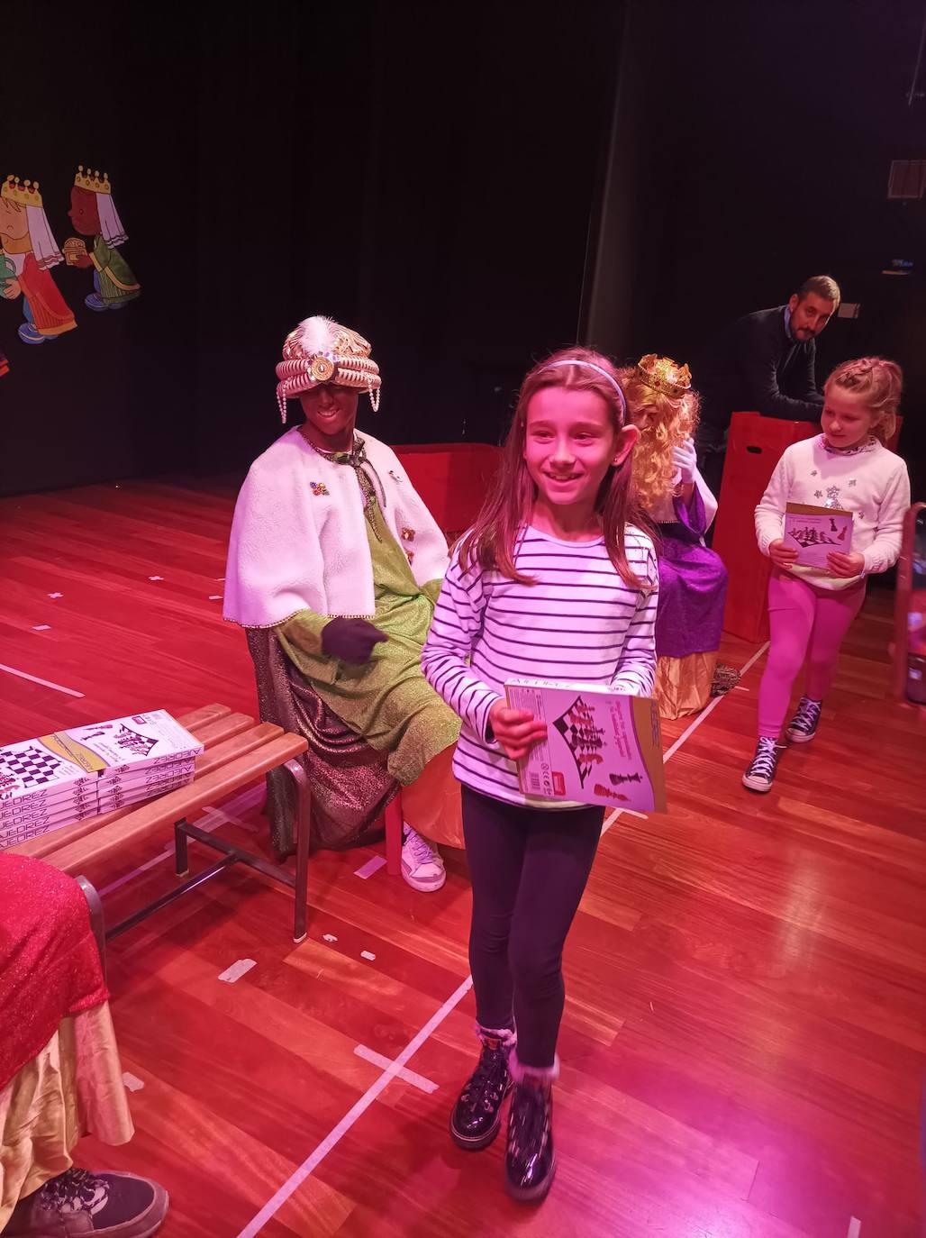 Los Reyes Magos visitan a los alumnos teresianos