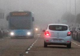 Niebla en una carretera de Segovia.